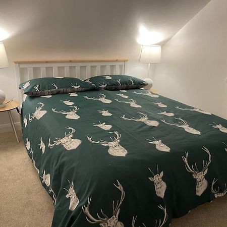 Stylish & Spacious 2 Storey, 3 Bed Apartment Gravesend Kültér fotó