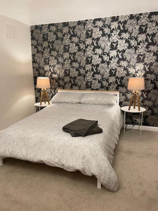Stylish & Spacious 2 Storey, 3 Bed Apartment Gravesend Kültér fotó
